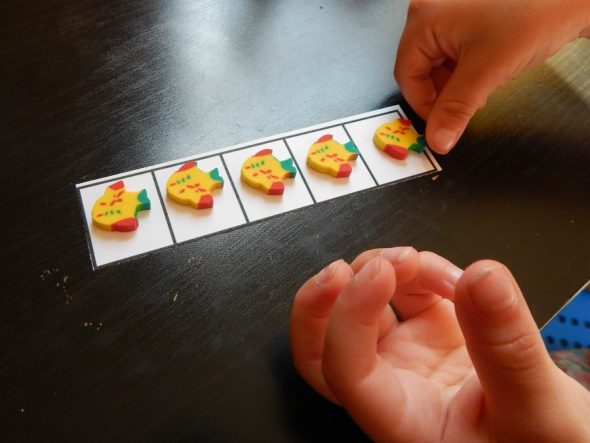 Try these simple counting activities using five and ten frames! Grab the free printables, too!