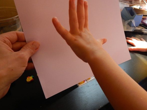 Try these simple counting activities using five and ten frames! Grab the free printables, too!