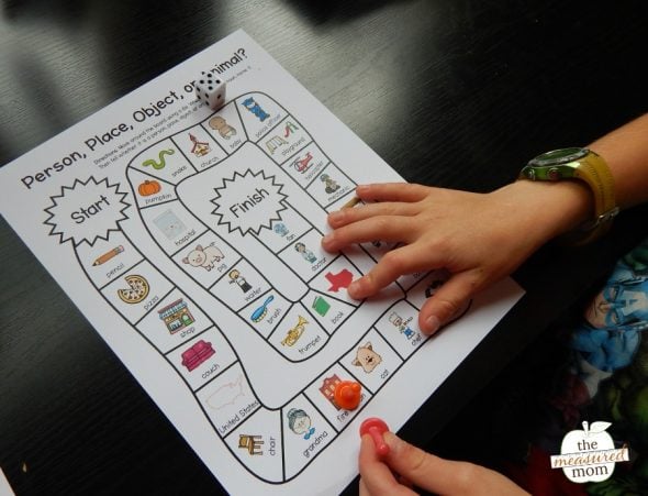 Try this simple free noun game with your K-2 learners!