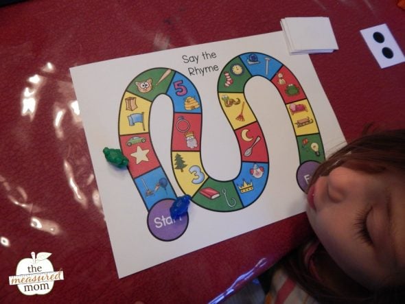 Teach your learners to rhyme with this simple free rhyming game!