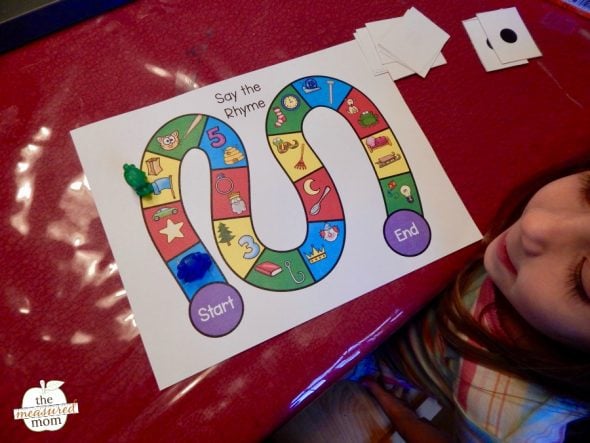 Teach your learners to rhyme with this simple free rhyming game!