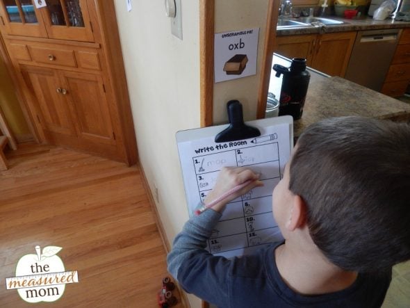 Grab this free write the room activity for short o words - with three levels of difficulty!