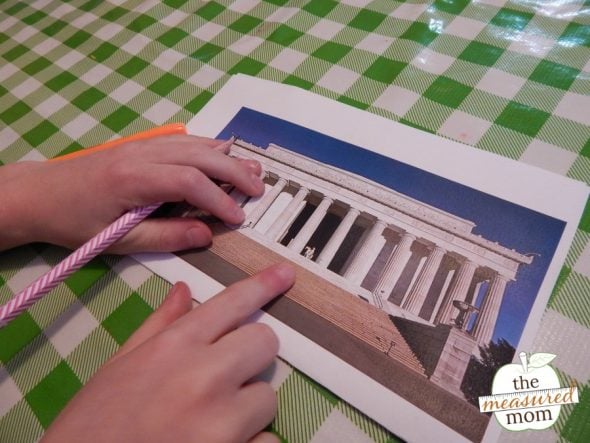 This reading passage is great for helping kids learn about our 16th president. It's Abraham Lincoln for kids!